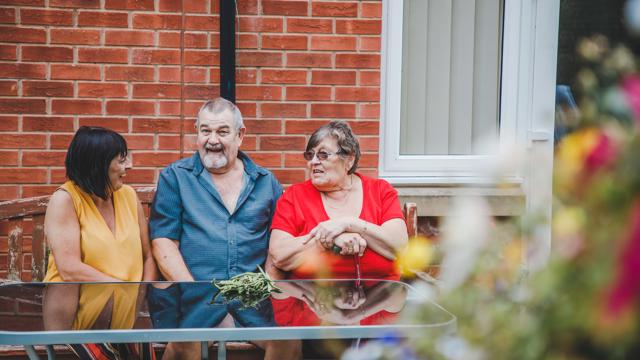 Alhambra Court Customers Jim, Jean And Helen Grimes In Garden (3)