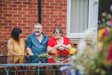 Alhambra Court Customers Jim, Jean And Helen Grimes In Garden (3)