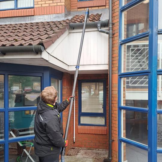 Gutter Clearing BV Gutter Clearing BV